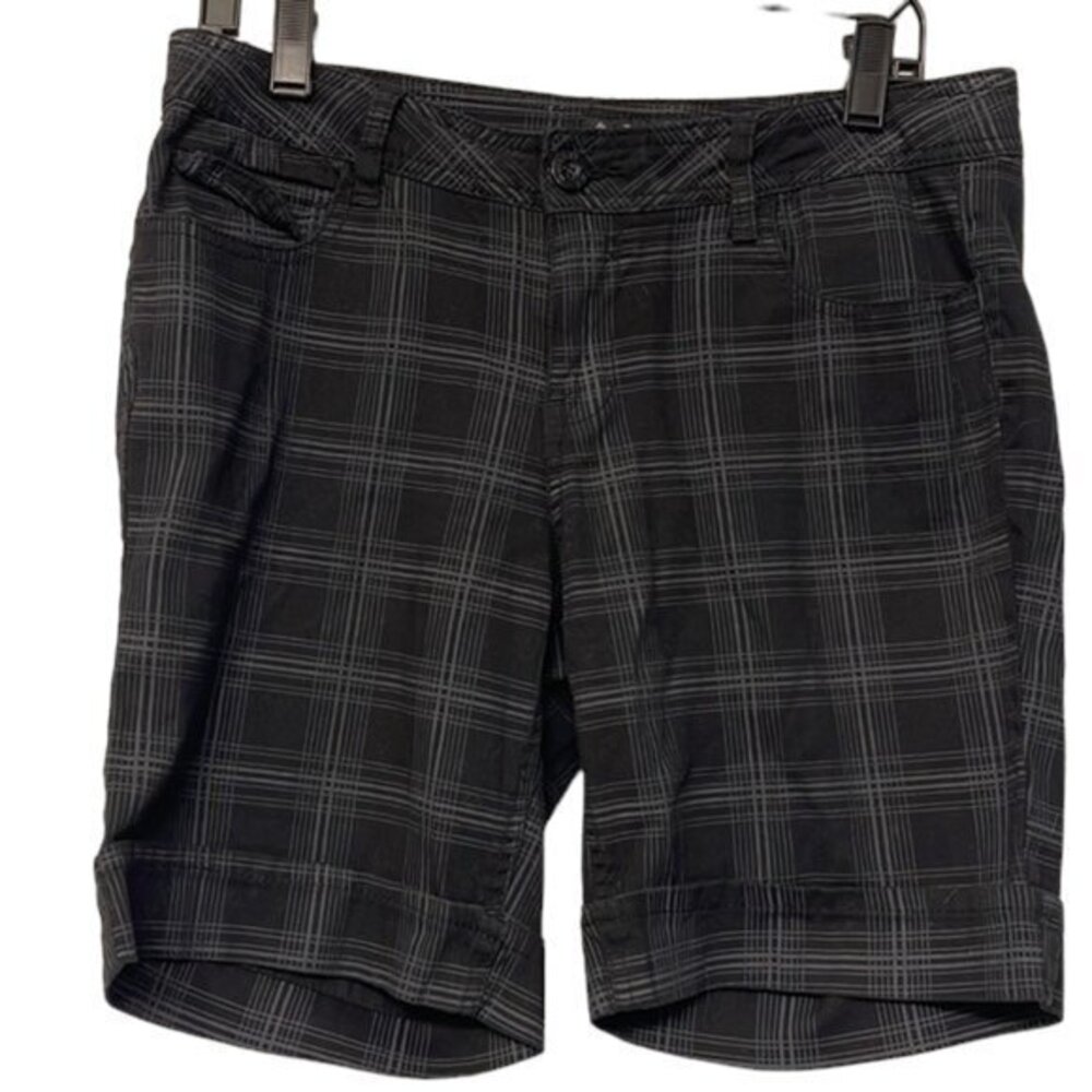 Royalty YMI Black Plaid Bermuda Black Gray Checkered Shorts Size 8 EUC #6419